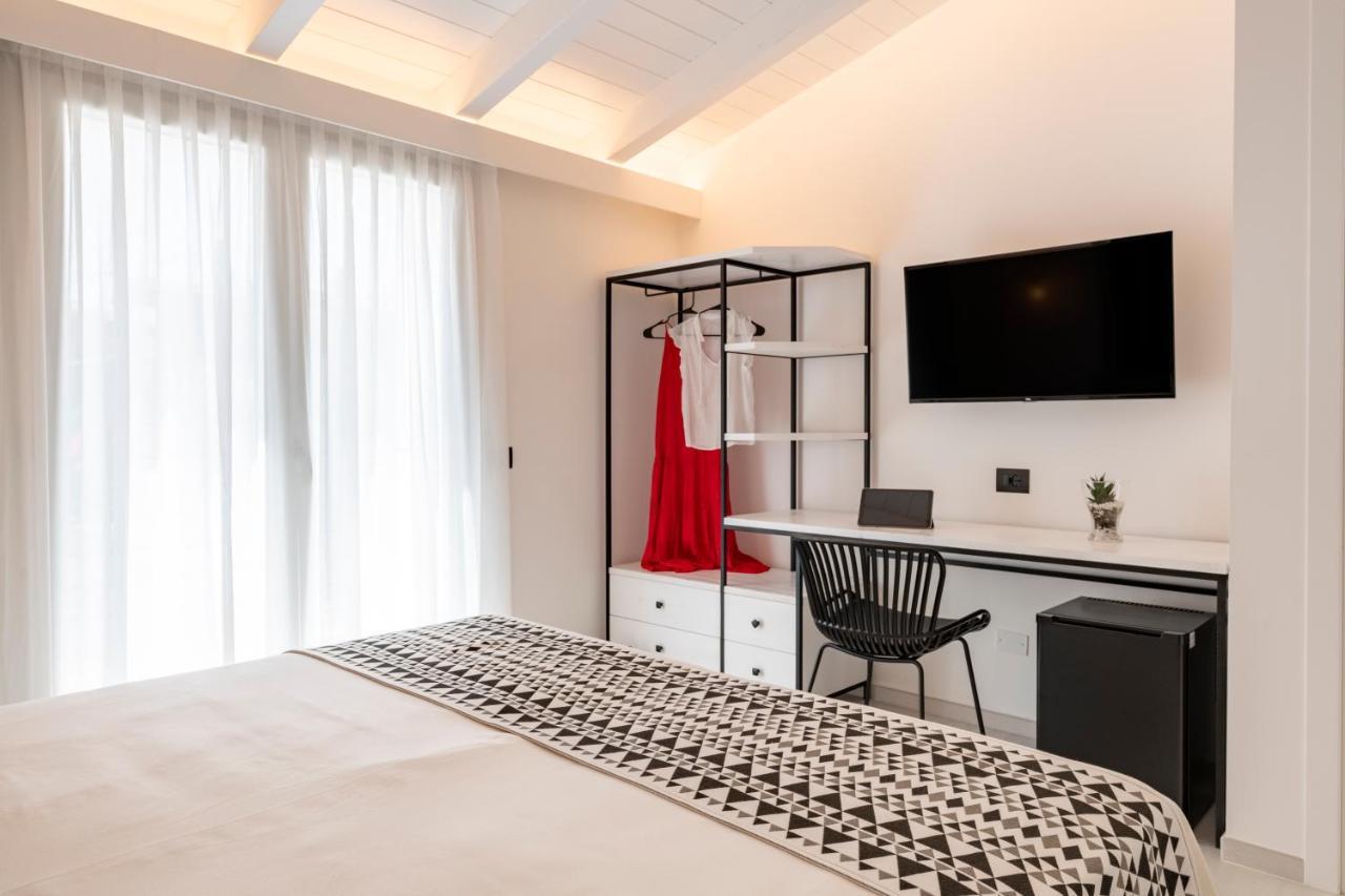 Cara A Bentu - Charming Rooms Tortolì Εξωτερικό φωτογραφία