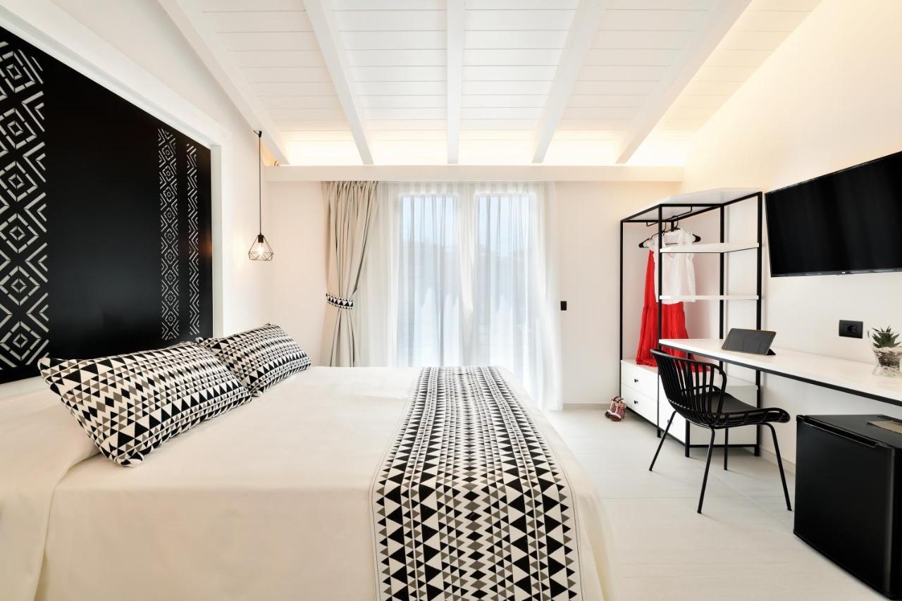 Cara A Bentu - Charming Rooms Tortolì Εξωτερικό φωτογραφία