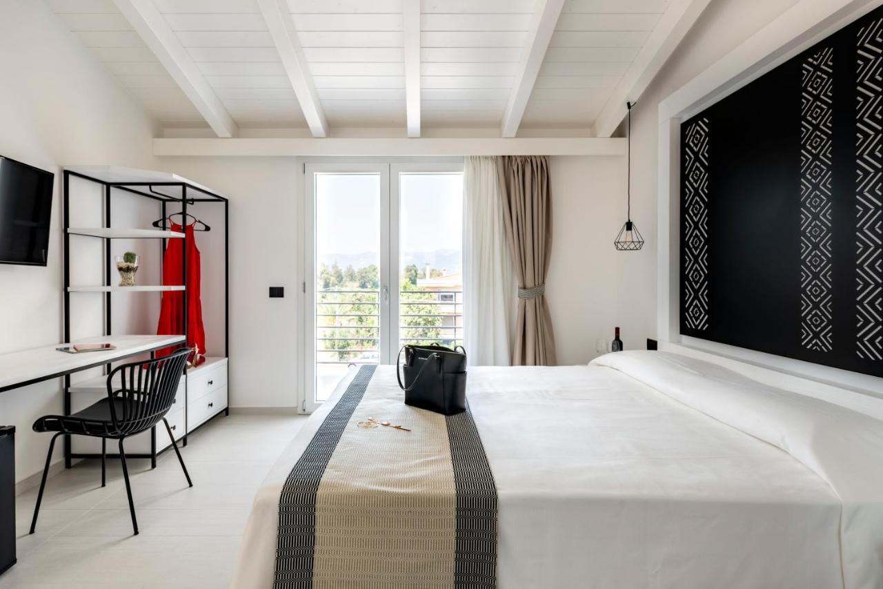 Cara A Bentu - Charming Rooms Tortolì Εξωτερικό φωτογραφία