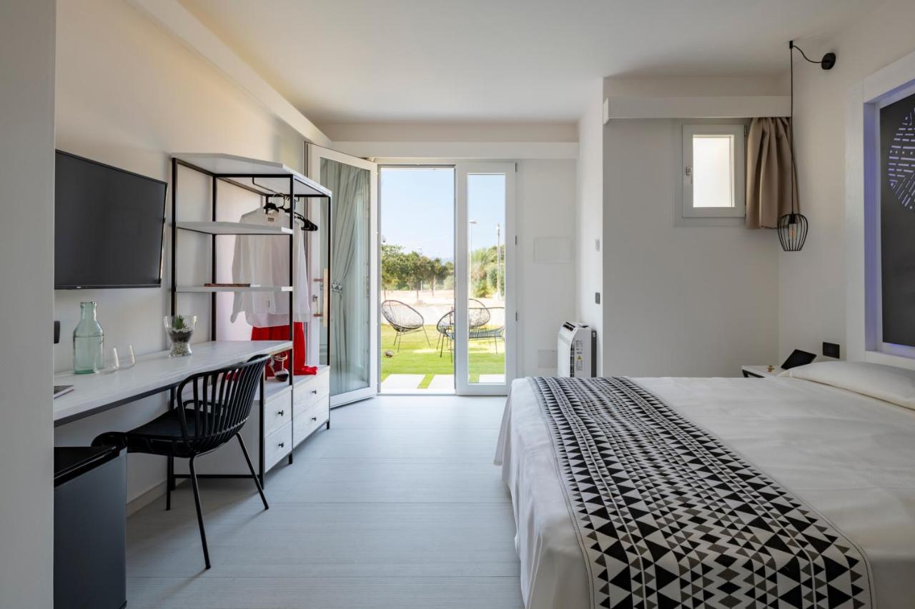 Cara A Bentu - Charming Rooms Tortolì Εξωτερικό φωτογραφία